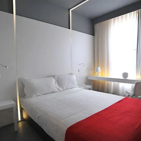 Basic By Axis Hotel