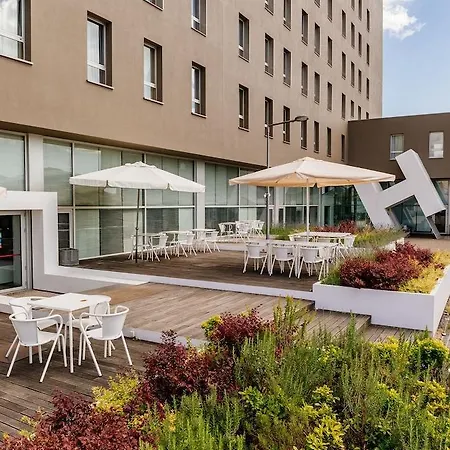 Basic By Axis Hotel