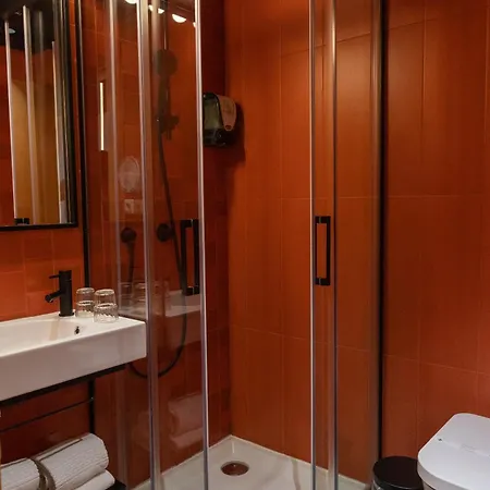 Готель Basic By Axis Брага