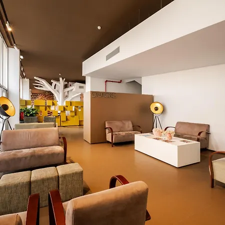 Готель Basic By Axis 2*