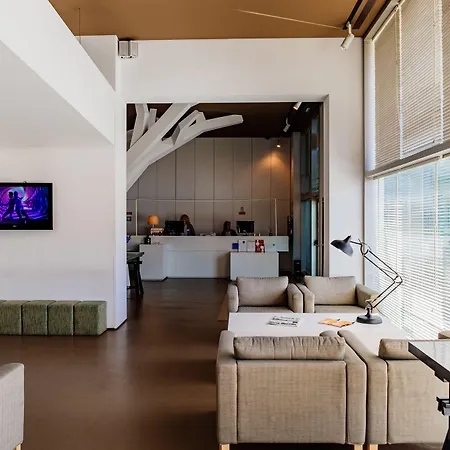 Basic By Axis 2* Braga