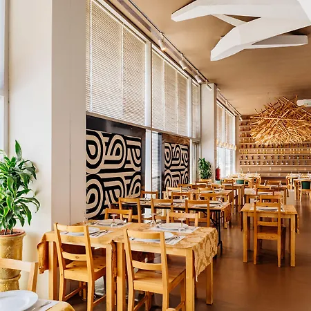 Basic By Axis Hotell 2*