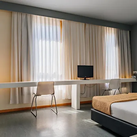 Basic By Axis Hotel