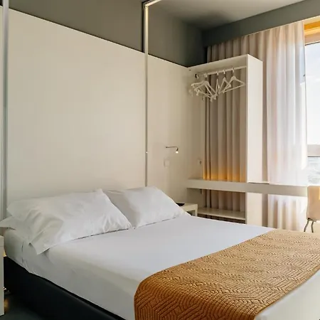 Basic By Axis Hotel