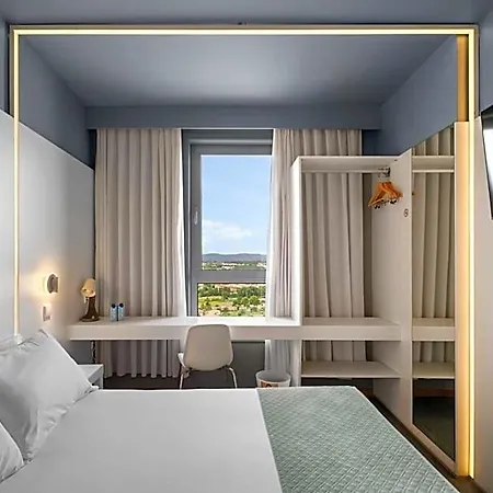 Basic By Axis Hotel 2*