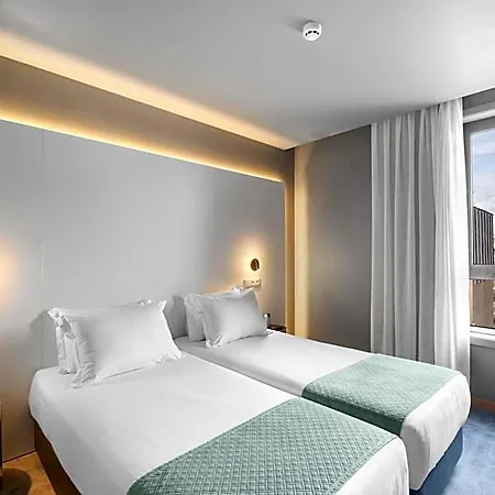 Basic By Axis Hotel 2*