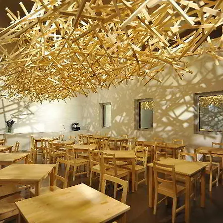 Готель Basic By Axis Брага