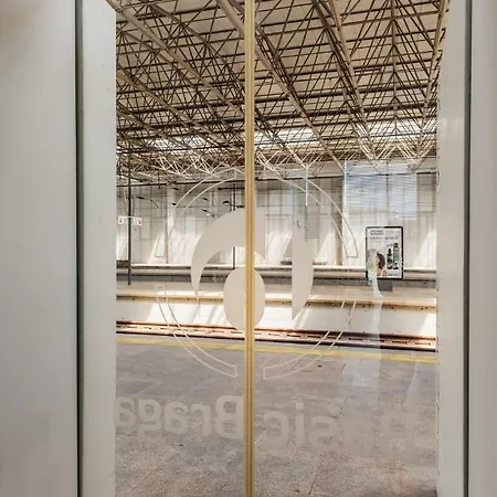 Basic By Axis Готель Брага