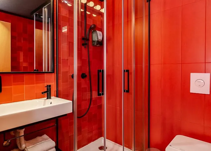 Basic By Axis 2* Braga